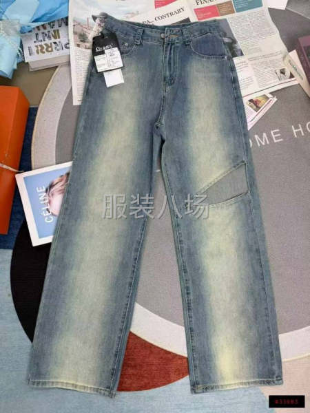 个性破洞牛仔裤-第2张图片