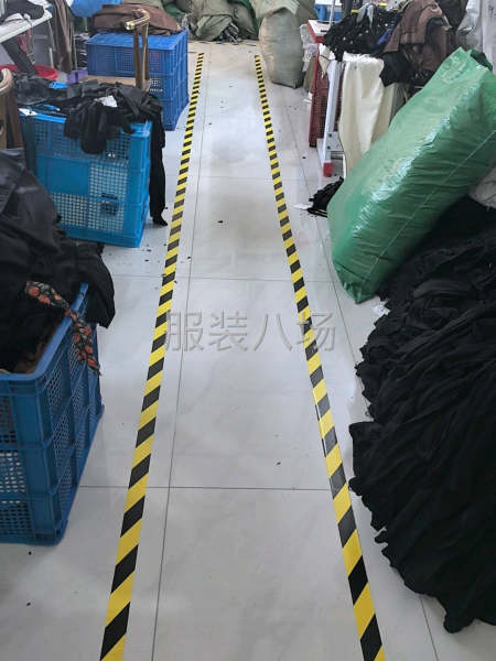 之前是做服装加工，有隔好的办公室带空调-第1张图片