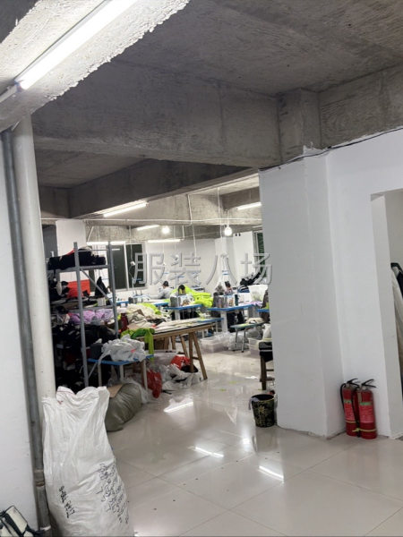 本厂专门做夹克、棉衣、羽绒服等上装，欢迎各位-第1张图片