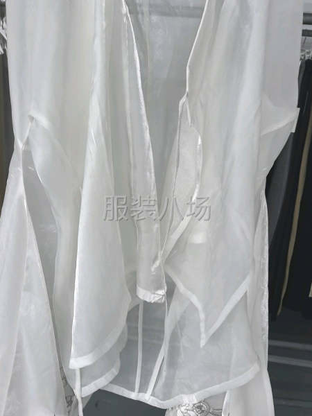 常年有汉服外发-第1张图片