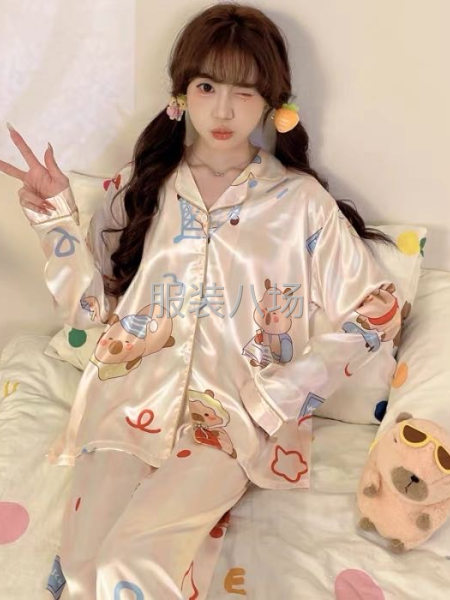 色丁反领双短-第1张图片