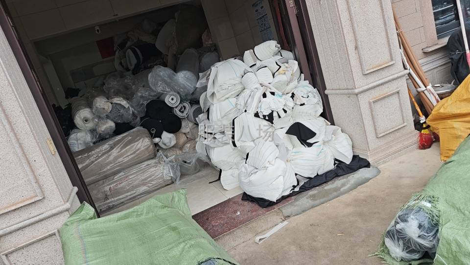 裁剪房接活   多年裁剪经验，熟悉各种面料，出活快-第1张图片