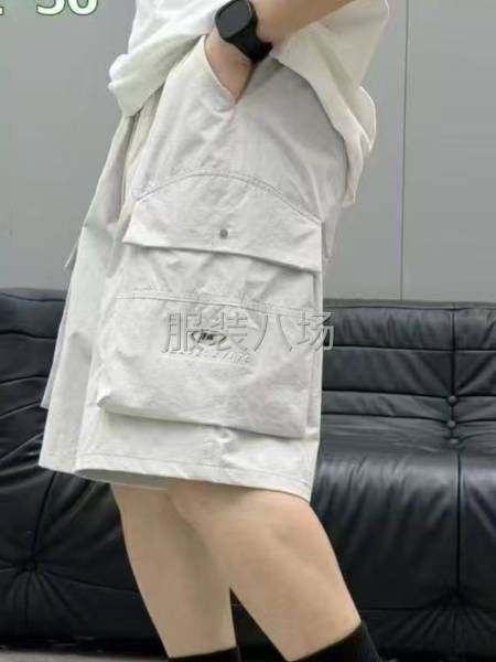 裤子简单，价格面谈-第1张图片