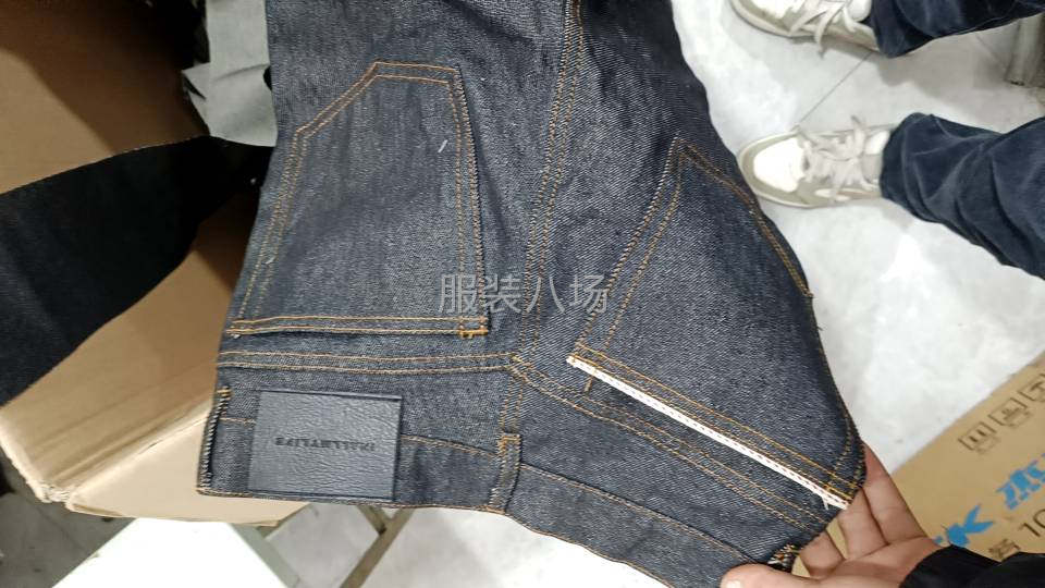 招聘专业做牛仔裤门禁拉链和贴后袋的人员-第2张图片