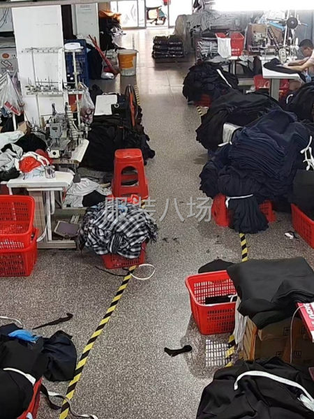 招临时砍车砍短袖一名-第1张图片