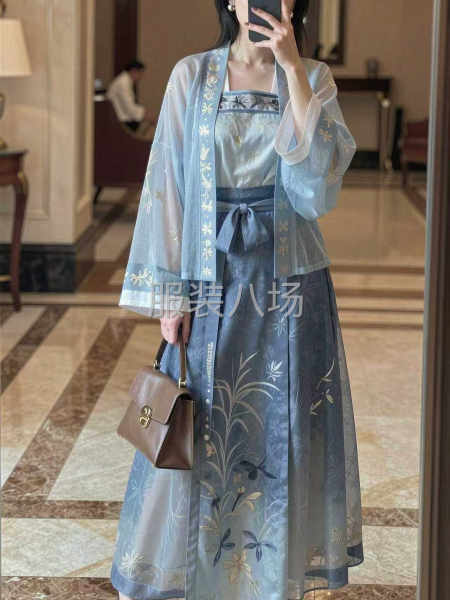 承接Ai模特上身图，和视频格式，极致真实自然-第9张图片