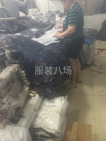 承接裤子，裙子，各种小件，连衣裙＇衬衣、各类针织加工-第2张图片