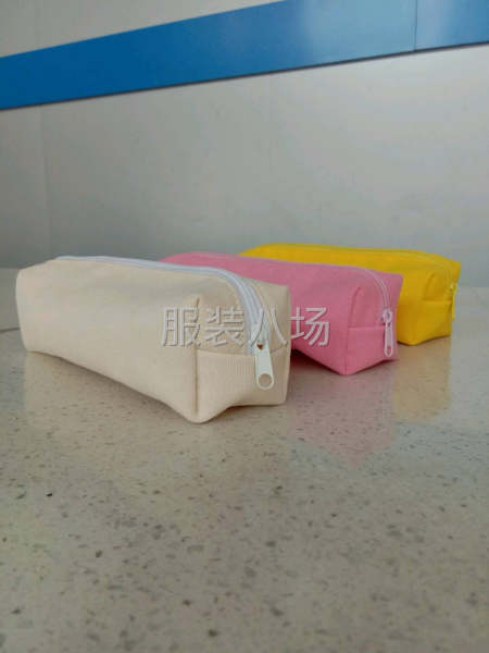 有2000个笔袋，还剩1000个，寻求外发，欢迎个人小作坊。-第1张图片