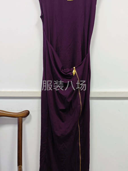 一个小单，针织裙子，下摆冚车-第1张图片