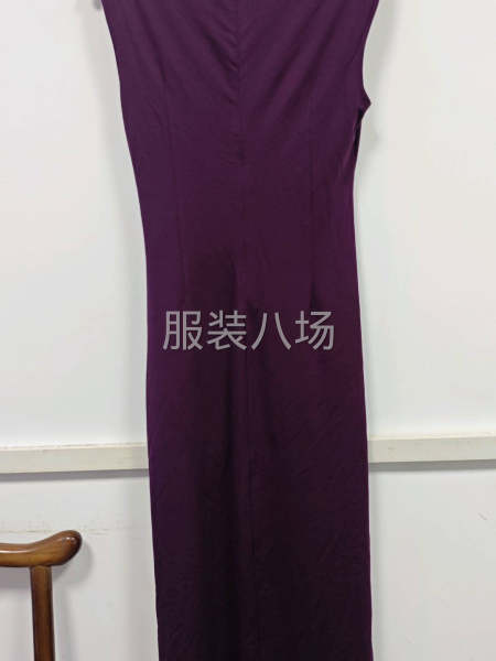 一个小单，针织裙子，下摆冚车-第2张图片