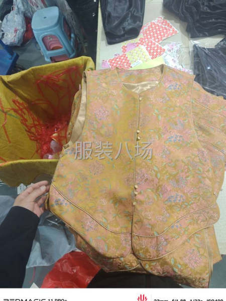 承接各种类型服装  只做高端精品哦-第1张图片