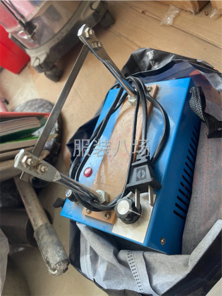 服装公司倒闭清库存-第2张图片