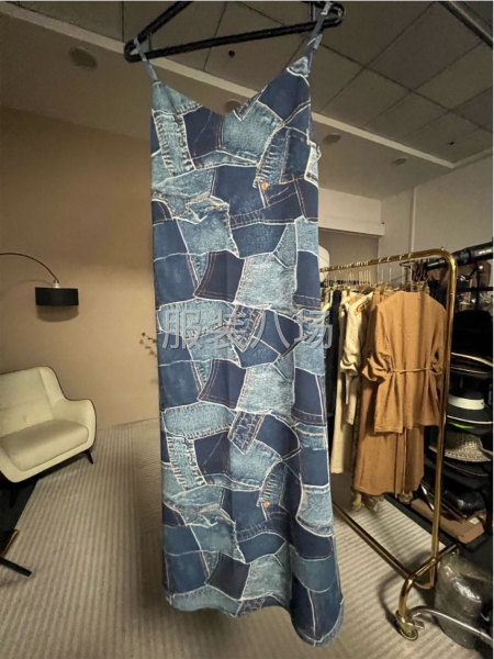 连衣裙上衣十裤子三件套-第1张图片