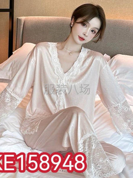 招：花边睡衣套装，色丁翻领加工厂-第1张图片
