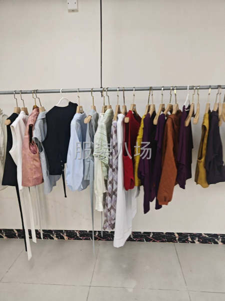 承接女装加工-第1张图片