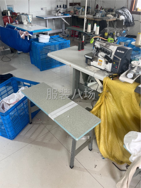 常年以裤子为主-第1张图片