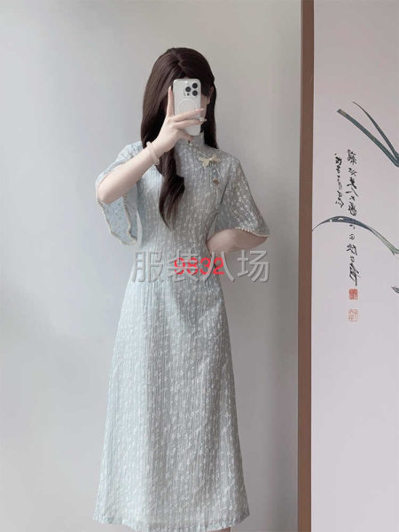 常年宠物服装、改良款旗袍，四大片上手快，款式变化不大-第4张图片