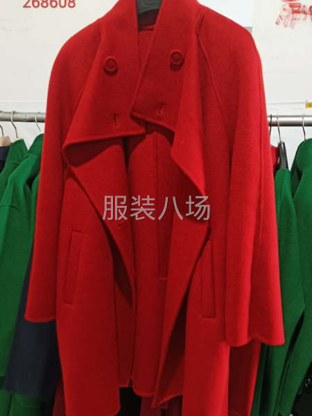 海宁巴比伦原创高端大衣-第8张图片
