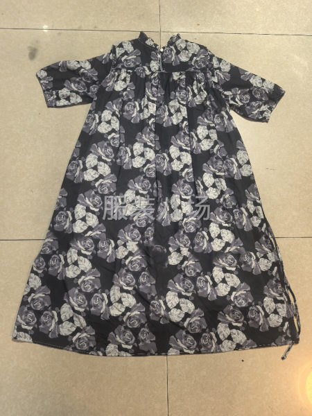 雪纺连衣裙直播店中高端连衣裙-第1张图片