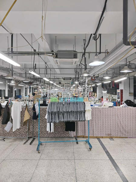 流水线操作，有经验者优先。-第1张图片