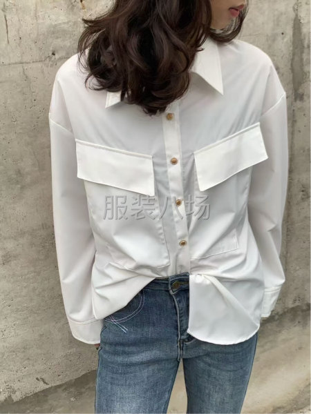 两个款小衫1000件左右处理  感兴趣的来聊-第2张图片