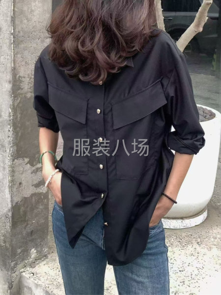 两个款小衫1000件左右处理  感兴趣的来聊-第1张图片