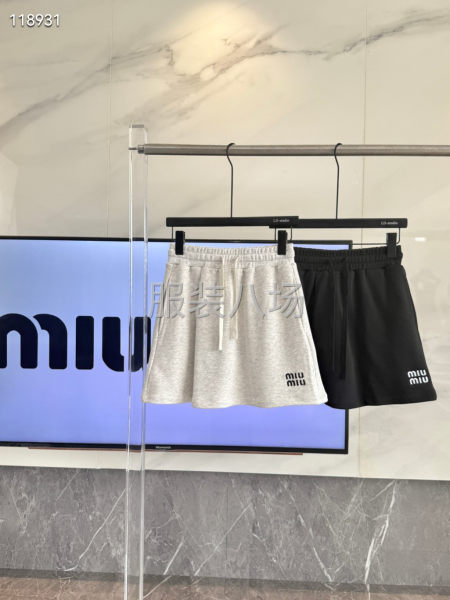 女款半身裙子 工艺刺绣-第1张图片