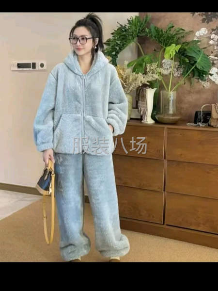 招聘专业睡衣高手 夫妻优先,捣浆煳勿扰,短期工不要,平车 拷-第1张图片