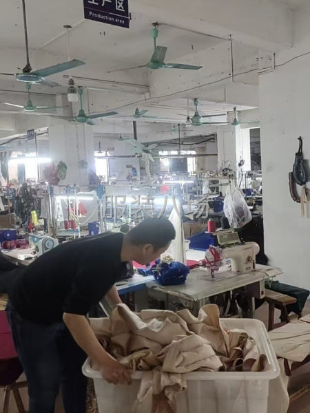 自有工厂，承接各类服饰，包工包料，来料加工-第3张图片
