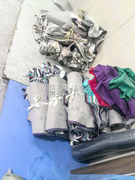 四号楼自产自销裤子外发-第1张图片