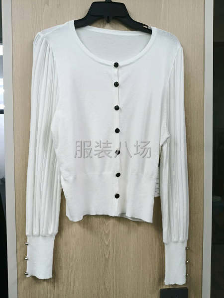 女装毛衣中薄款，要求尺寸稳定，外贸实单，有样衣-第1张图片