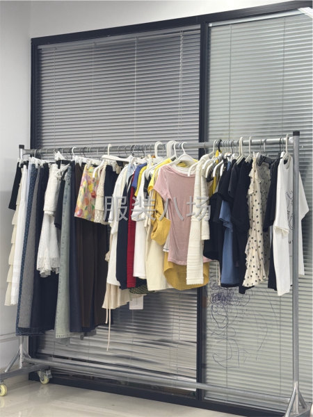 金冠淘宝女装店 寻找有 广州中山东莞实力工厂长期合作-第1张图片