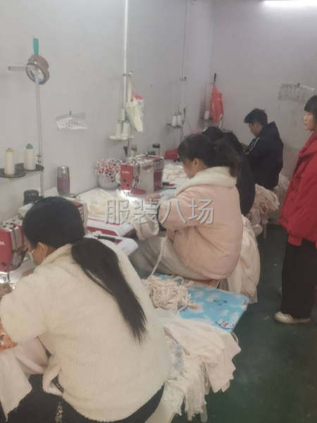 从事服装行业20多年质量放心。欢迎广大老板砸单。-第9张图片
