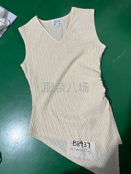 公司生产外贸时装 针织梭织都有 裤子 裙子 上衣-第1张图片