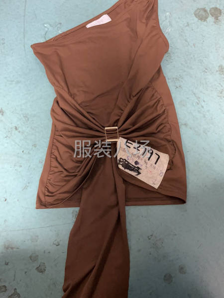 公司生产外贸时装 针织梭织都有 裤子 裙子 上衣-第3张图片