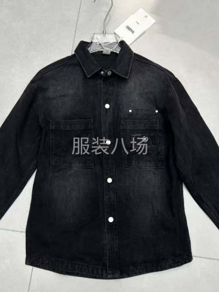 牛仔薄料上衣-第1张图片