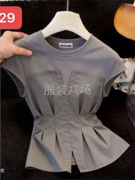 主做衬衫，T恤，背心，半身裙，有的联系我-第1张图片