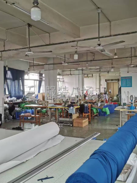 300方电梯空厂房无转让费出租-第1张图片