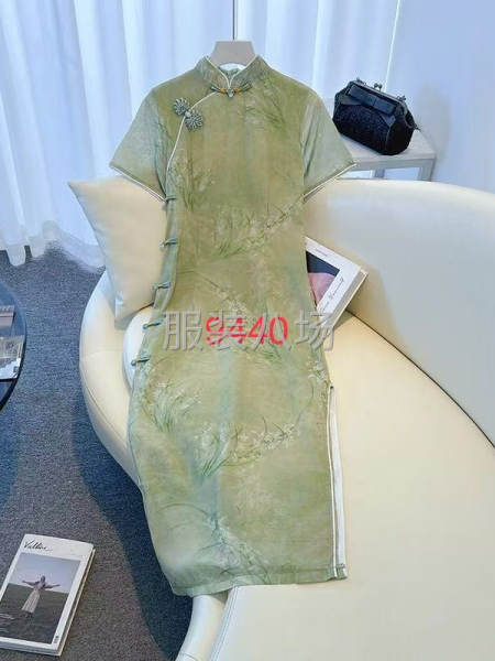 四大片改良款旗袍、宠物服装、款式简单易上手-第2张图片