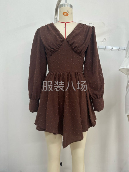 300件女装/连衣裙/衬衫/T恤外发-第1张图片