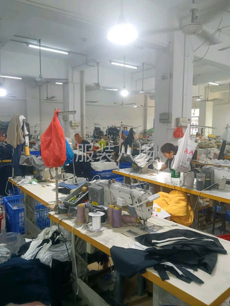 .专业服装源头工厂，承接各类服装来料/包工包料代加工，量-第1张图片