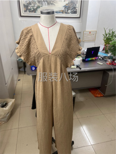 大量梭织针织衣服，款式简单，结账准时-第7张图片