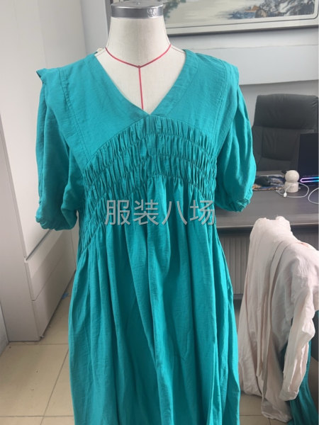 大量梭织针织衣服，款式简单，结账准时-第2张图片