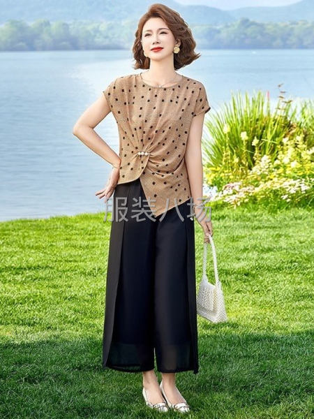 套装大量外发，长期做。要稳定，质量好的来-第1张图片