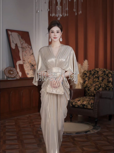 女装百万粉丝电商单量稳定寻靠谱工厂合作-第3张图片