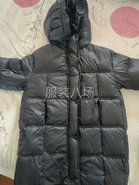 羽绒服外发，品牌，需要充绒航线设备，裁剪后道都需要有，负责任-第1张图片