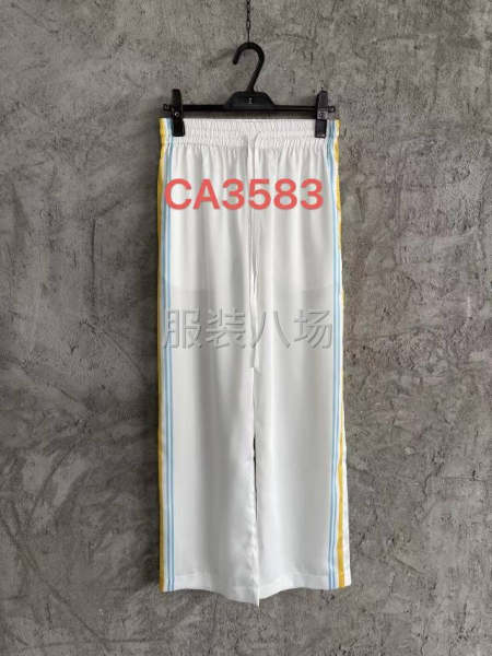 色丁布料印花衬衣裁片，一年20万件-第2张图片