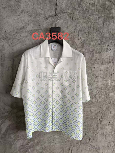 色丁布料印花衬衣裁片，一年20万件-第1张图片