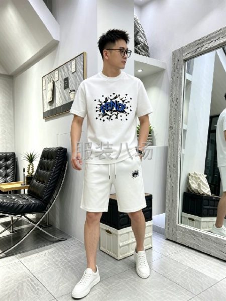 圆领短袖T恤衫宽松版型后-第4张图片