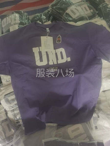 一手男装潮牌T恤18000件库存全清出售-第1张图片